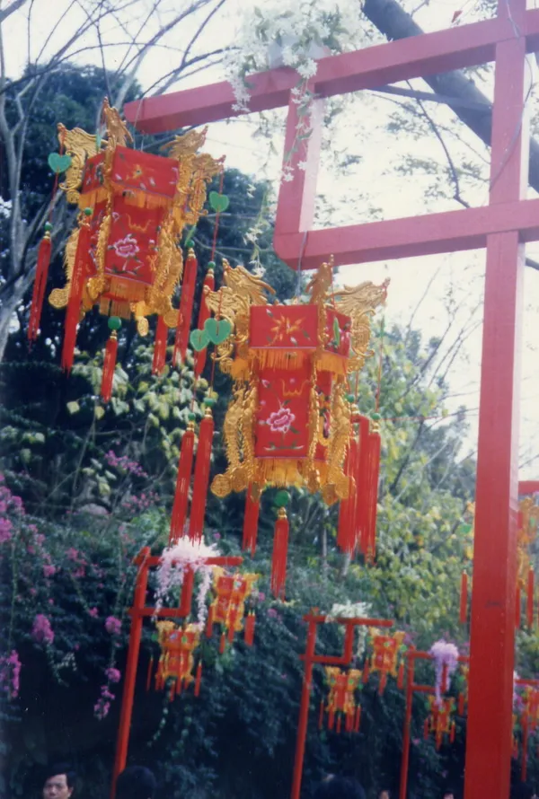 Vintage Finds and Vibrant Lanterns: Nashville’s Top Weekend Events