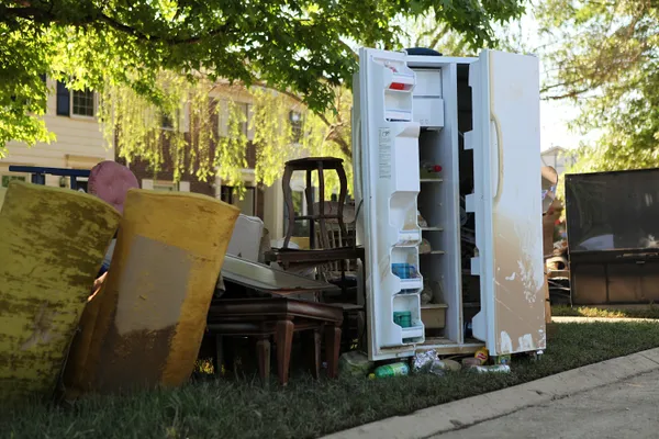 Metro crews begin countywide curbside debris pickup in Nashville after ice storm, with preparation steps required