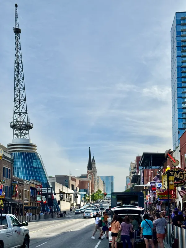 Nashville performers and bartenders highlight federal tip-tax deduction as Trump marks one year in office